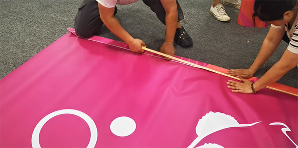 成都廣告公司噴繪布如何安裝？